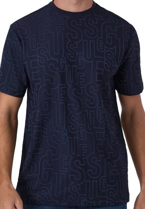 Guess, T-SHIRT MIT ALLOVER-LOGO - T-shirt imprimé - blau