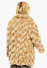 Garcia Abrigo de invierno - beige