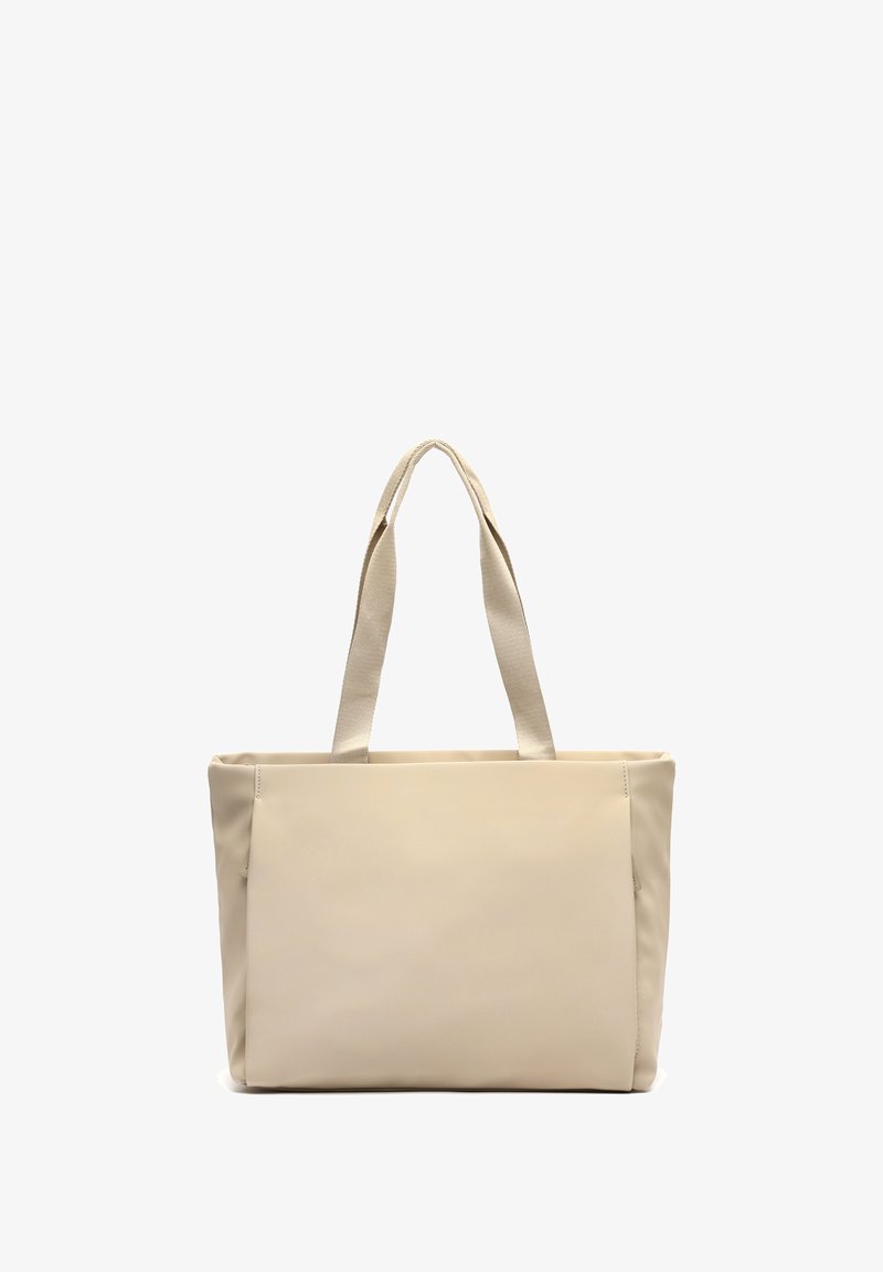 Beżowa torba tote z dwoma materiałowymi uchwytami, w kształcie prostokąta, gładki materiał syntetyczny i minimalistyczny design bez widocznych akcentów.