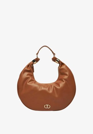 Sac hobo en cuir marron avec une forme douce et arrondie, doté d'une large bandoulière et d'accents en métal doré. Texture lisse.