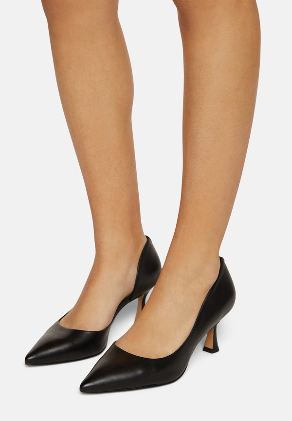 PILLOW WALK D'ORSAY/OPEN SHANK - Pumps