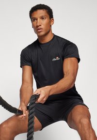 Ellesse MARANZA - T-shirt - bas - black