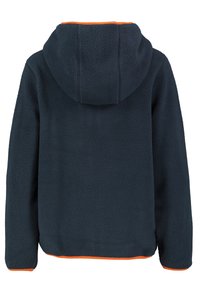 Tummansininen fleece-huppari, jossa on teksturoitu pinta, huppu ja oranssit korostukset vetoketjussa ja helmasssa. Takakatsaus on esitetty.