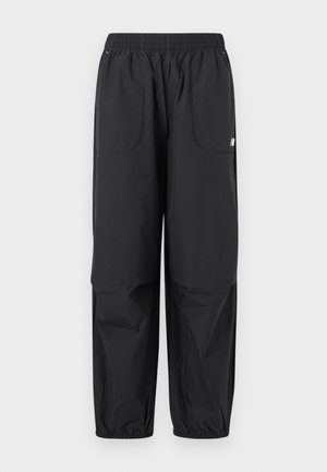 Fekete, elasztikus derékpántos cargo nadrág oldalzsebbel és elasztikus szegélyekkel, könnyű anyagból készült, alkalmi vagy sportos viselethez.