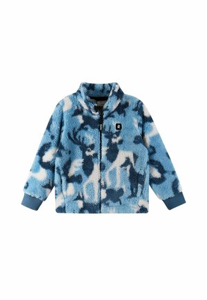 Giacca blu in pile con colletto alto, caratterizzata da un motivo di cervi in varie tonalità di blu e bianco. Polsini a coste e chiusura frontale con zip.