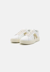 ARKK Copenhagen UNISEX - Trainers - white/pistachio
