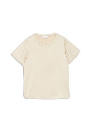 Cremefarvet kortærmet t-shirt med rund hals, glat tekstur og en afslappet pasform. Stoffet ser blødt og let ud.