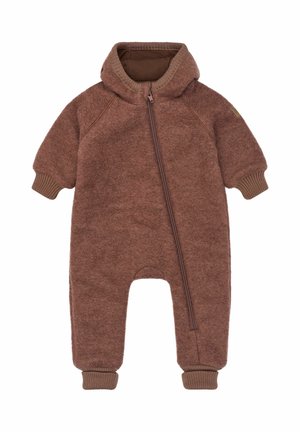 Hnedý mäkký detský overal s kapucňou, dlhými rukávmi, rebrovanými manžetami a diagonálnym predným zapínaním na zips.