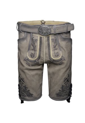 Pantalones cortos de cuero en gris claro con intrincados bordados oscuros que presentan diseños florales y de astas. Hebilla plateada y acentos decorativos en los laterales.