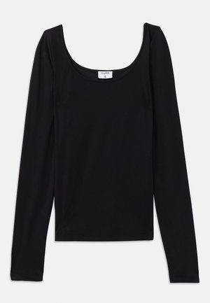 Svart långärmad topp med rundad halsringning, tillverkad av mjukt, elastiskt tyg. Enkel design, inga synliga mönster eller detaljer.