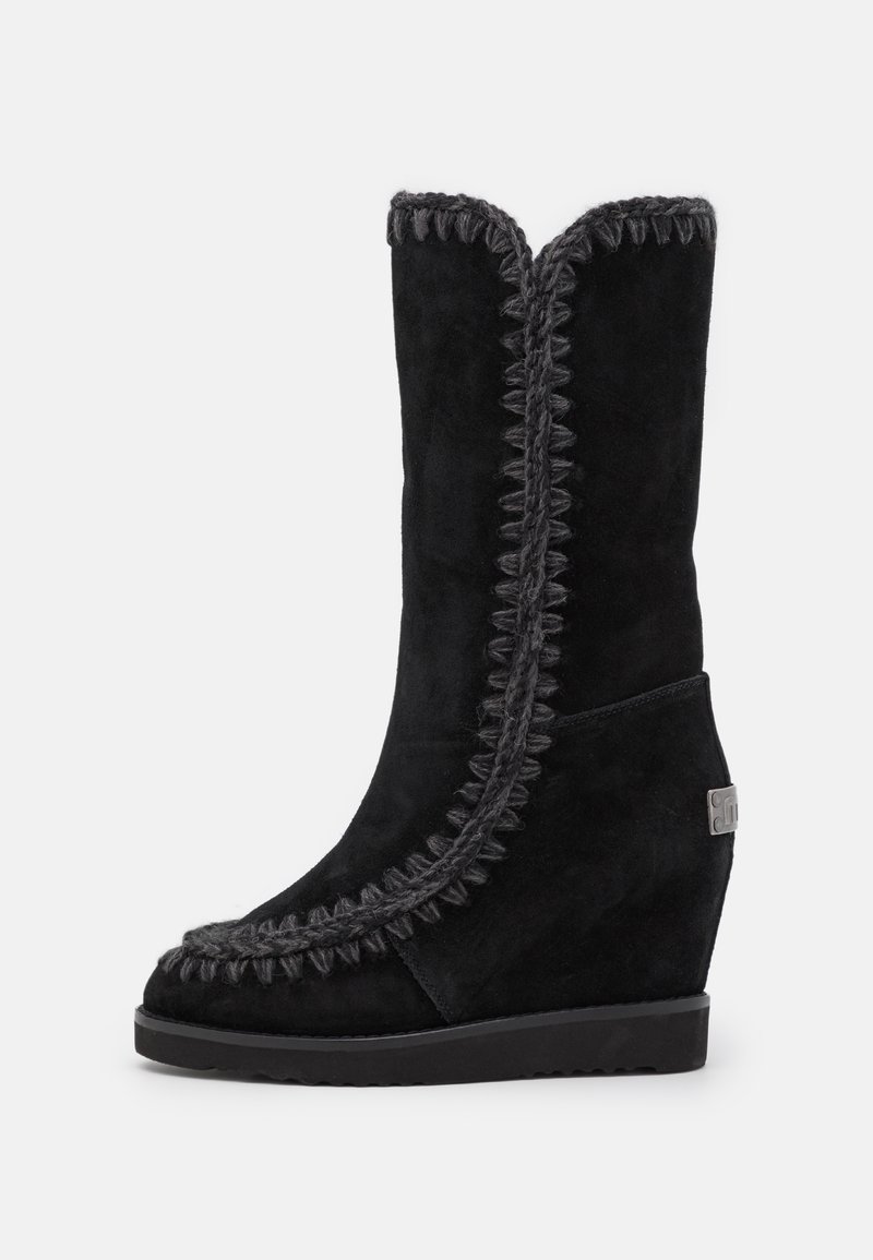 Mou Laarzen met sleehak zwart