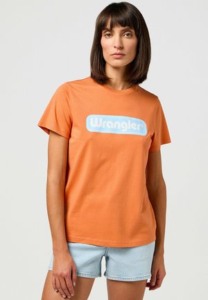 Wrangler REGULAR  - T-shirt con stampa - brandied melon