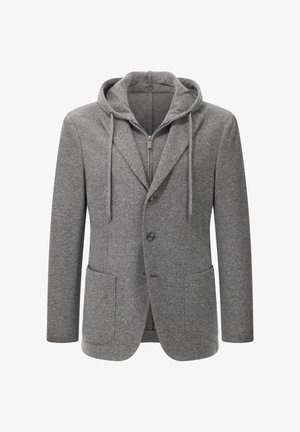 Grijze gebreide jas met capuchon, voorzien van een knopenpans, twee zakken en verstelbare koordjes. Gemaakt van zachte, warme stof.