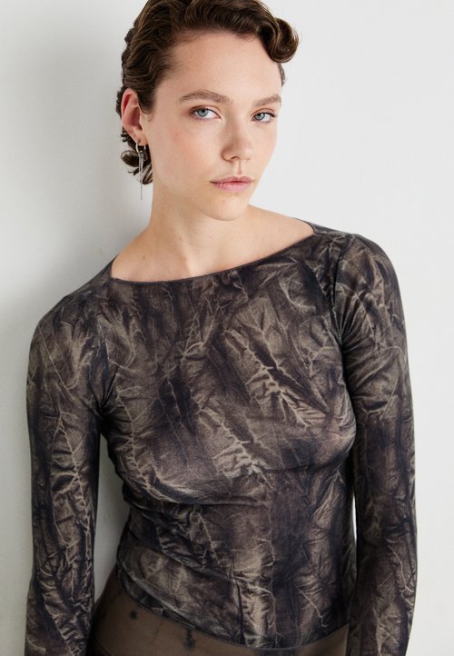 Jaded London OPHIDIAN DEVORE BACKLESS MINI DRESS - Jerseykjole - brown/brun - Zalando.no Jaded London OPHIDIAN DEVORE BACKLESS MINI DRESS - Jerseykjole - brown/brun - Zalando.no