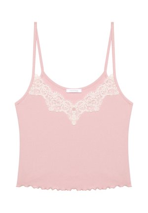 Top de tirantes ajustables en color rosa claro, con detalles de encaje floral blanco en el escote y un dobladillo con ondas en la parte inferior.