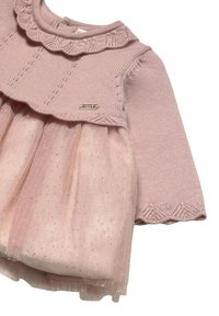 Vestito rosa lavorato a maglia per neonati con collo arricciato e maniche lunghe, caratterizzato da una gonna in tulle trasparente con pois dorati e una piccola targhetta con logo metallico.