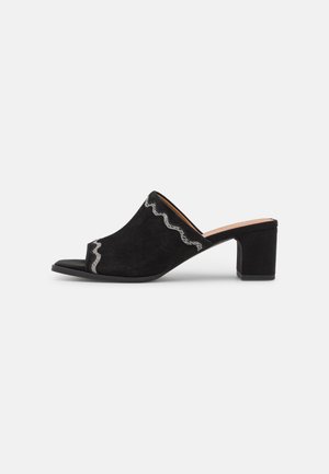 COURTNEY - Pantolette hoch - black