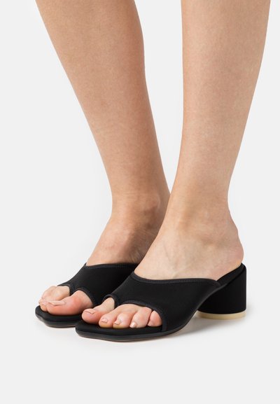 MM6 Maison Margiela T-sandali - black