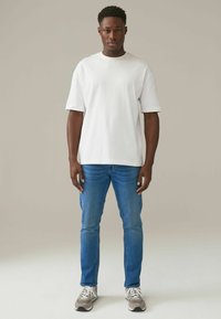 Next COMFORT STRETCH - Blugi drepți - blue light vintage