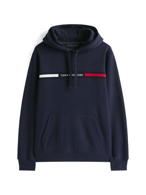 Sudadera azul marino con bolsillo frontal, capucha con cordones y un diseño de rayas horizontales en rojo y blanco con el texto "TOMMY HILFIGER".