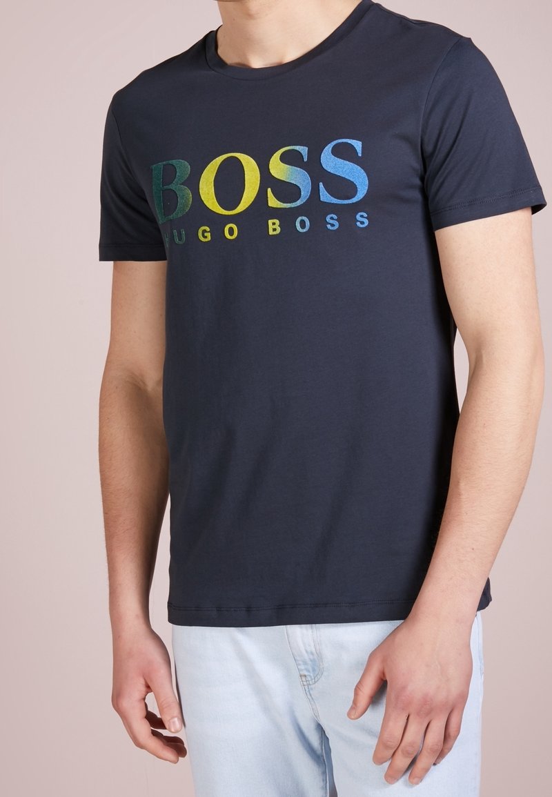 BOSS T-shirt med print - dark blue