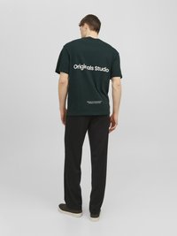 Jack & Jones JORVESTERBRO BACK SS CREW NECK  - T-shirts print - magical forest