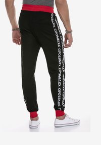 Cipo & Baxx Trainingsanzug - black