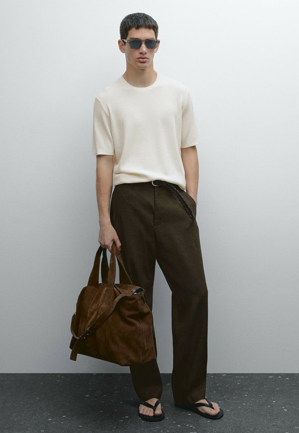 TEXTURED  SHORT SLEEVE - Basic T-shirt - beige4