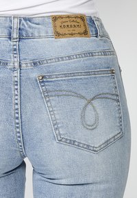 Koroshi Džínsy bootcut - azul cl light blue