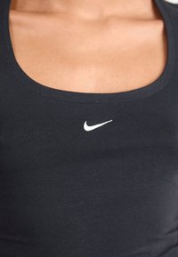 Nike Sportswear Basic póló - black