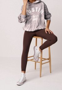 Next Felpa con cappuccio - purple
