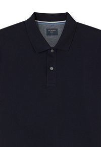 Marineblaues Poloshirt mit zwei schwarzen Knöpfen, klassischem Kragen und innenliegendem Kragenbesatz in weißen und blauen Streifen, Größe M.