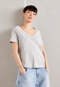 Anna Field Jednoduché tričko - mottled light grey/blue