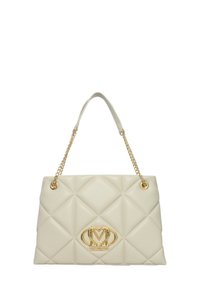 Borsa a tracolla in finta pelle trapuntata crema con catene dorate e un logo dorato in evidenza. Presenta una texture a motivo diamante e dettagli accentuati.