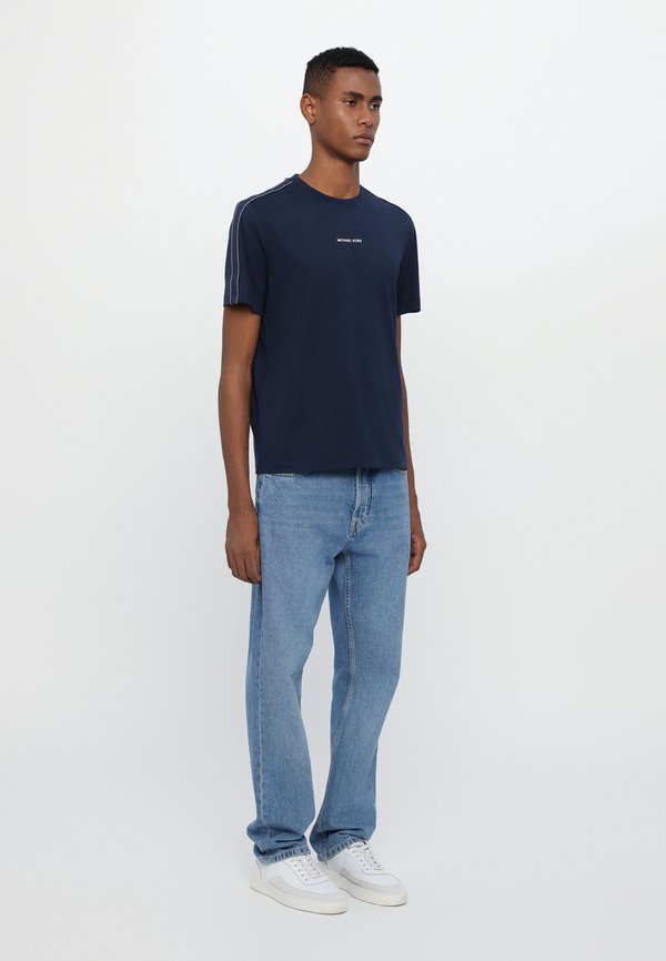 LOGO TAPE  - Basic T-shirt - midnight3