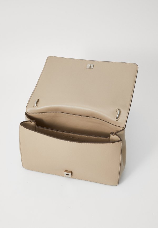 SCULPTED SHOULDER BAG - Cross body bag - crockery3