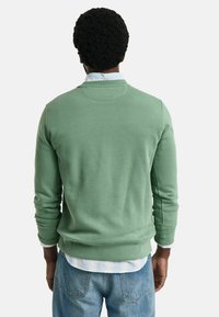GANT SHIELD C NECK - Sweater - kalamata green