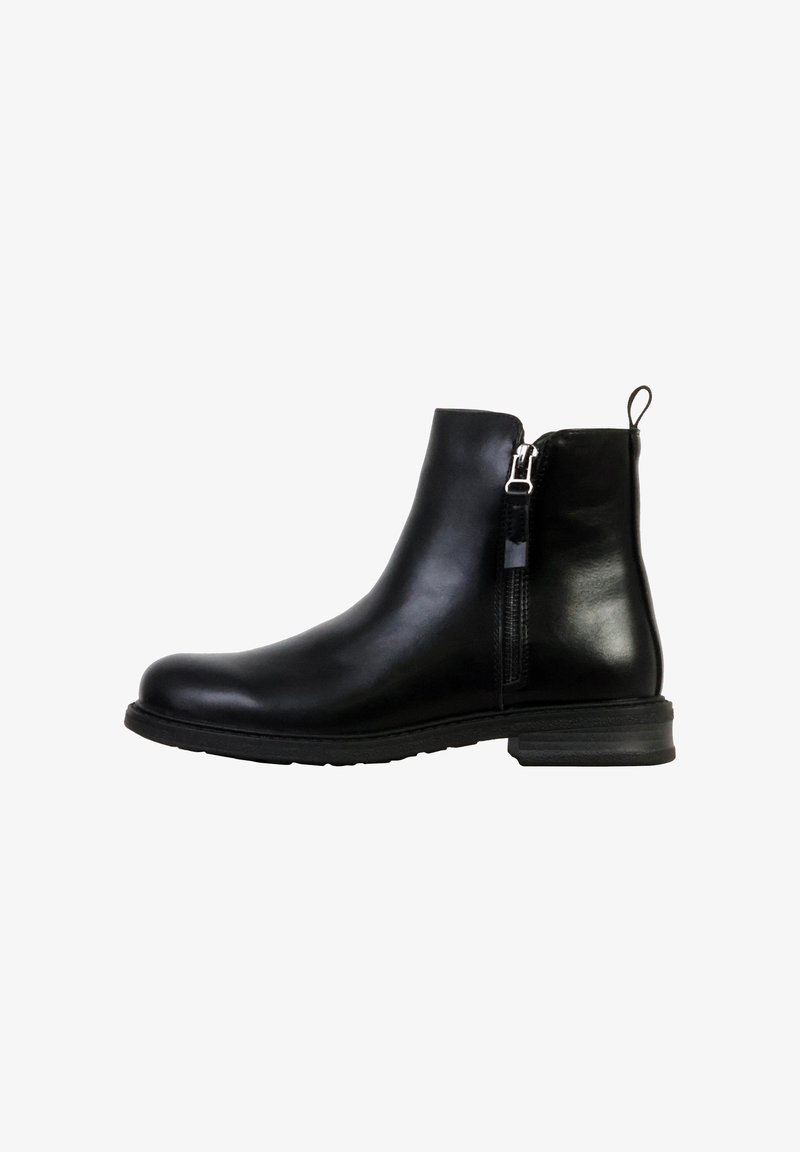 Bottes à chevilles en cuir noir avec une finition lisse, une fermeture éclair latérale et un talon bas. Caractérisées par une semelle cousue pour la durabilité et l'adhérence.