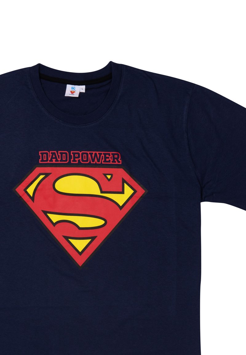 United Labels POWER SUPERMAN LOGO VATER RUNDHALSAUSSCHNITT