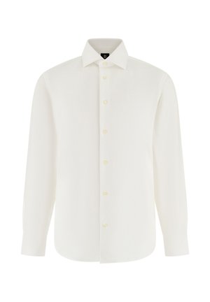 Bílá košile s dlouhým rukávem, špičatým límcem a knoflíky vpředu, zobrazena na jednobarevném bílém pozadí.