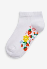Calcetín blanco hasta el tobillo con un diseño colorido de flores y fresas en rojo, amarillo, rosa y azul con acentos en verde. Textura suave de algodón.