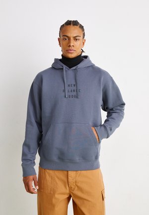 New Balance SPORT ESSENTIALS GRAPHIC - Sudadera - graphite