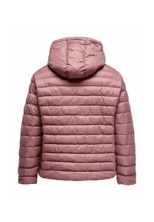 Fioletowo-różowa pikowana kurtka puchowa z kapturem, długimi rękawami i poziomymi przeszyciami, widoczna od tyłu na białym tle.