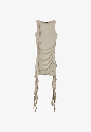 Beige ärmelloses Kleid mit Drapierung und asymmetrischem Saum. Es hat eine geraffte Textur an der Vorderseite und kaskadierende Rüsche am Bund.