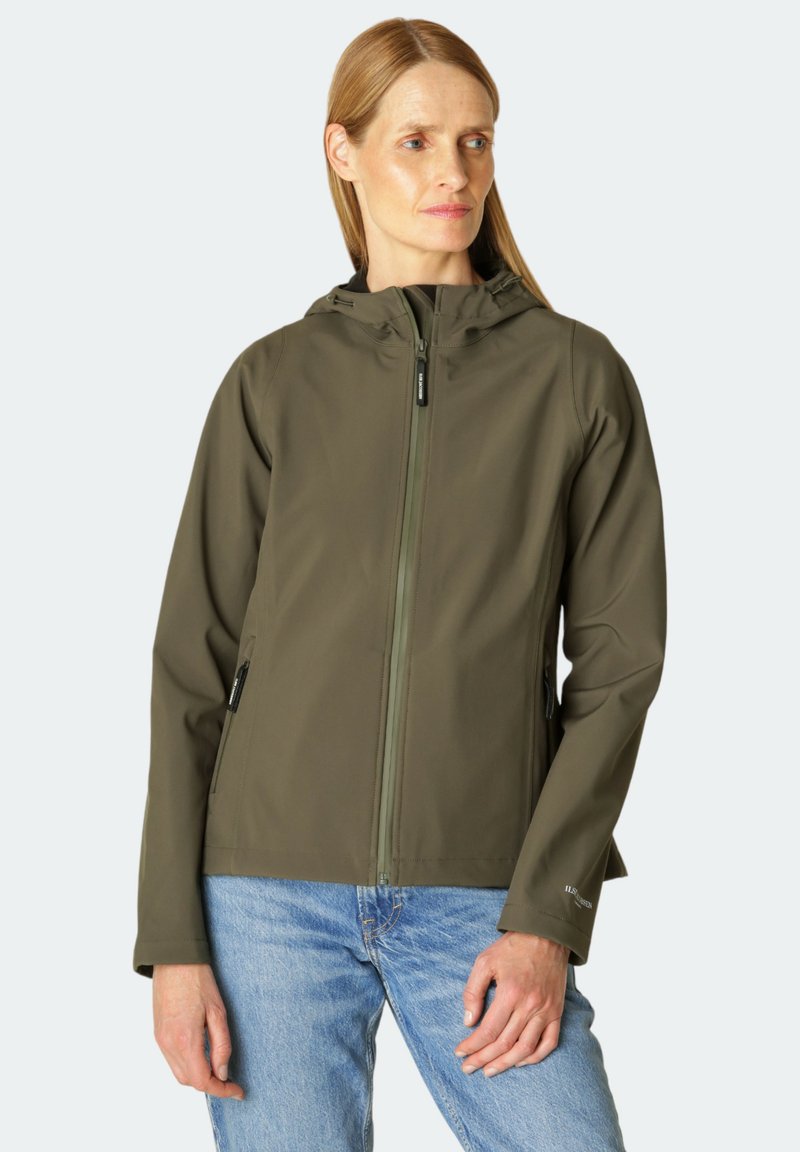 Veste verte olive imperméable avec fermeture éclair sur le devant, capuche réglable et poches latérales. Fabriquée en matériau synthétique lisse avec une coupe ajustée.