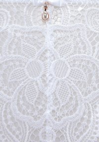 Thumbnail Image 5