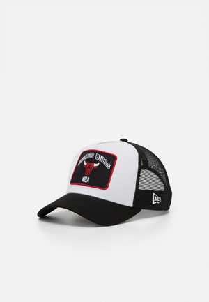 New Era, GRAPHIC PATCH TRUCKER - Cap - black