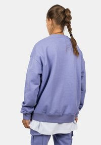 Blackskies HEAVYWEIGHT CREWNECK - Sweatshirt - lila