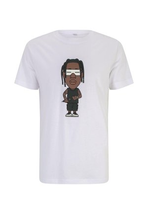 Balta medvilninė marškinėliai su animaciniu personažu, turinčiu pintas plaukus, saulės akinius ir tatuiruotes, laikantį mikrofoną priekyje.
