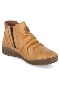 Brązowe skórzane botki za kostkę z zapięciem na zamek błyskawiczny, z marszczoną powierzchnią, okrągłym noskiem oraz kontrastowym przeszyciem. Gumowa podeszwa z teksturowanym uchwytem dla zapewnienia stabilności.